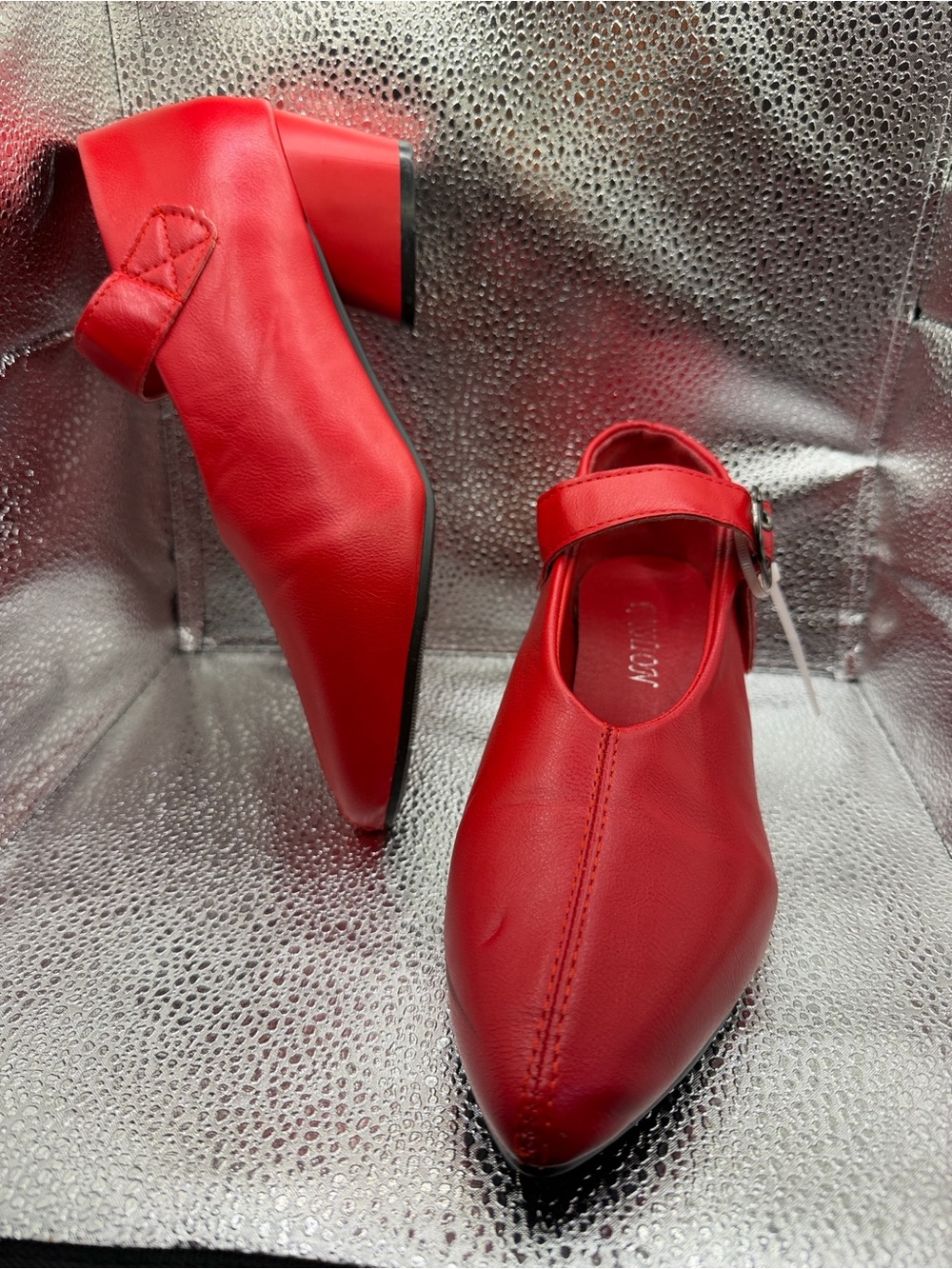 New Women Fashion Block Heel Leather Shoes Pointed Toe Buckle Pump Shoes